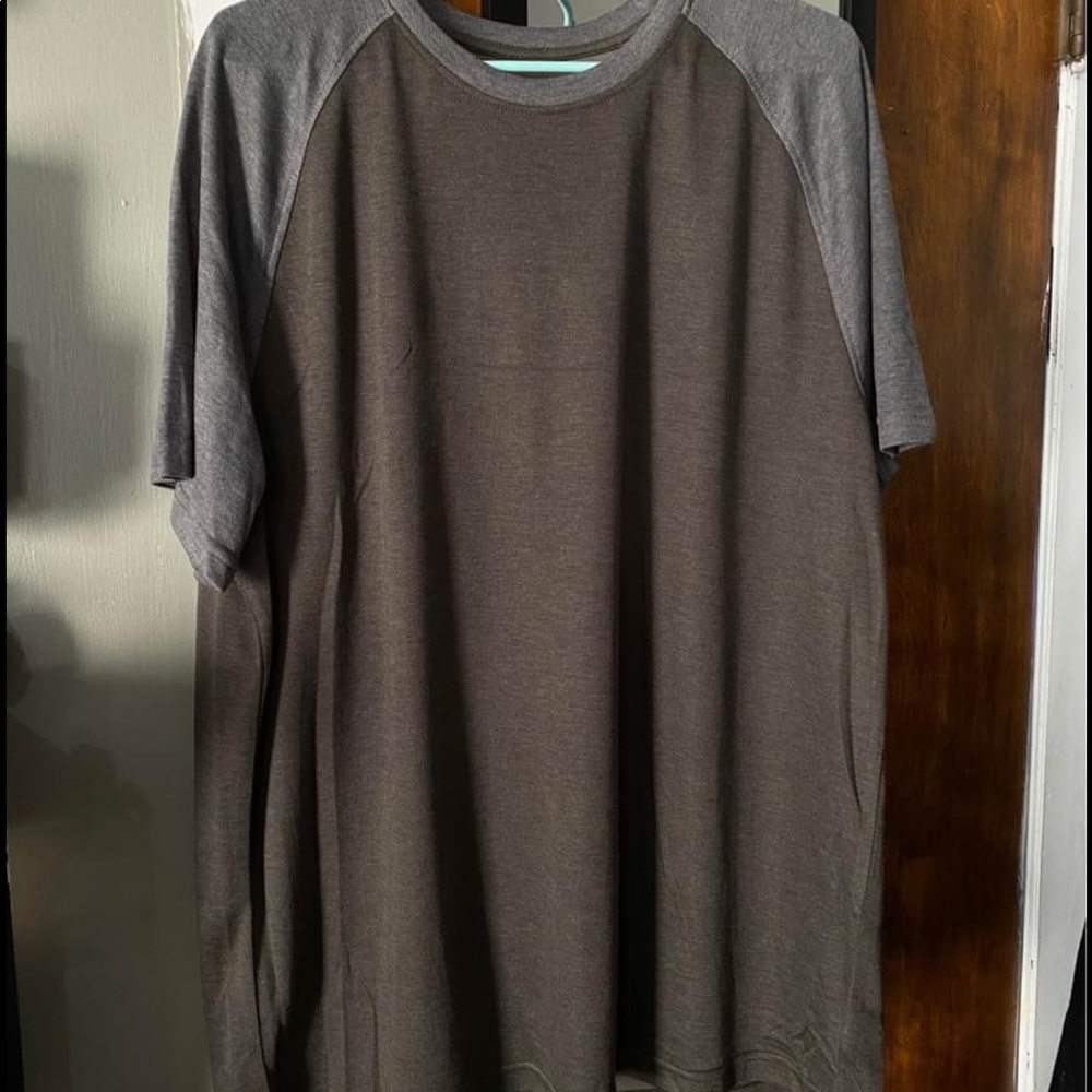 NWT George’s Men’s XL Top!!